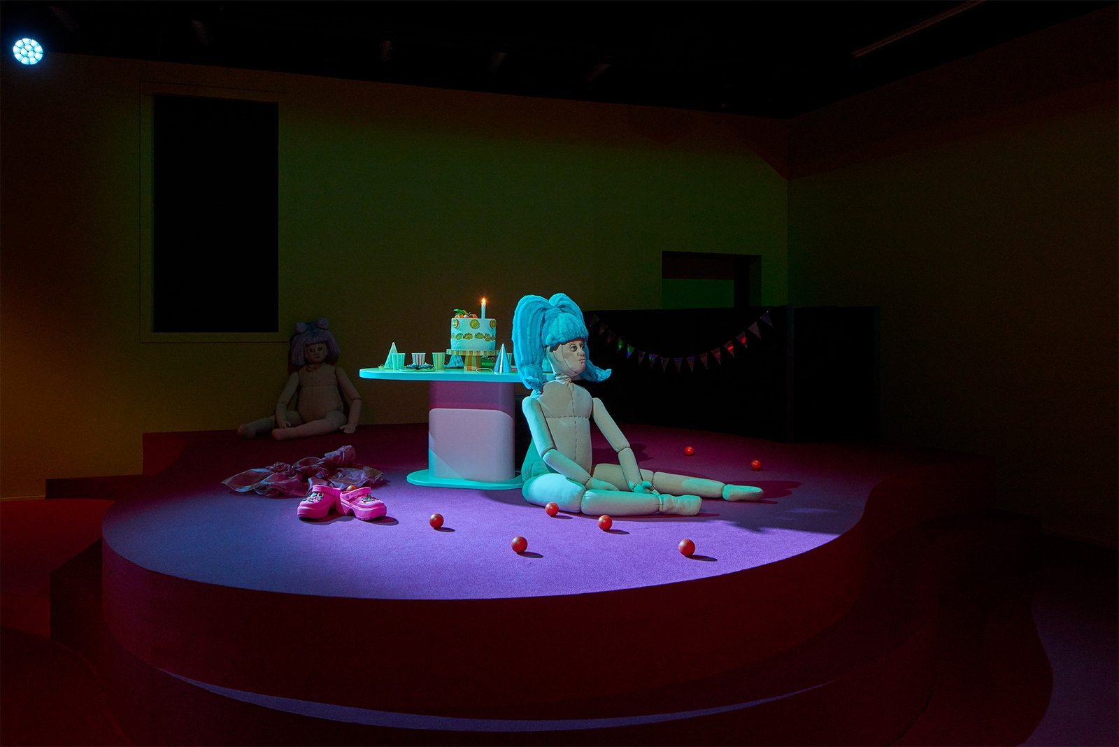 Dollhouse – Cute Oper – Szenografie von Studio Rossi, Bild 2