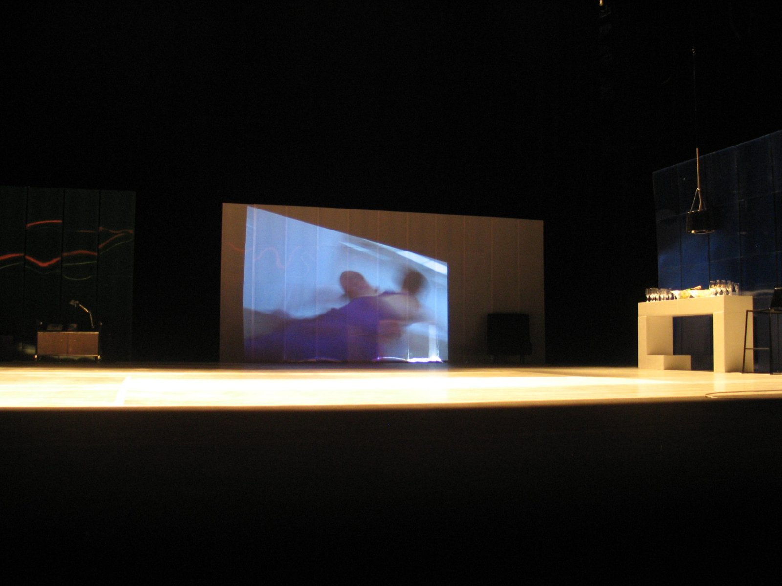 Por instantes de felicidade – Szenografie von Studio Rossi, Bild 5
